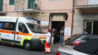 Giovane Di 19 Anni Si Toglie L