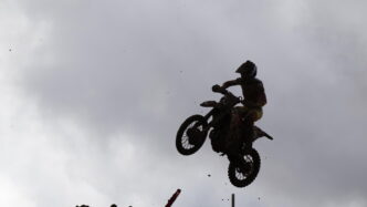 Giovane Motociclista Di 27 Ann
