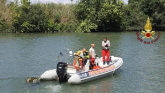Giovane Trovato Annegato Nel T