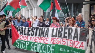 Giovani Palestinesi Bloccati D