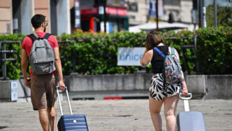Giovani Tra 18 E 39 Anni Cresc
