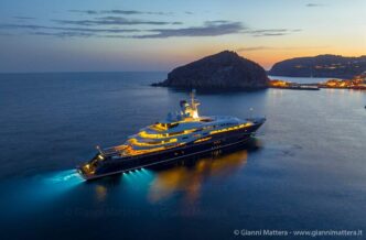 Gruppo Arabo Sceglie Ischia Pe