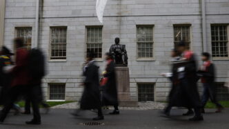 Harvard Blocca La Revoca Della
