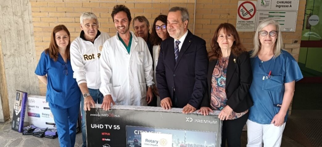 Il Rotary Club Le28099Aquila Regala