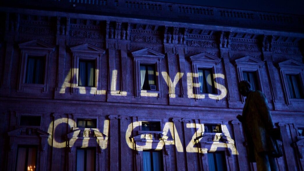 Il Comune Di Milano Illumina P