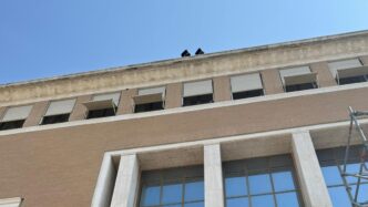 Il Comune Di Pesaro Espone Di