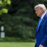 Il Presidente Trump Avverte: Chi Ostacola La Legge Finirà Davanti A Un Giudice, Parole Ai Giornalisti