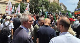 Il Sindaco Di Napoli Manfredi