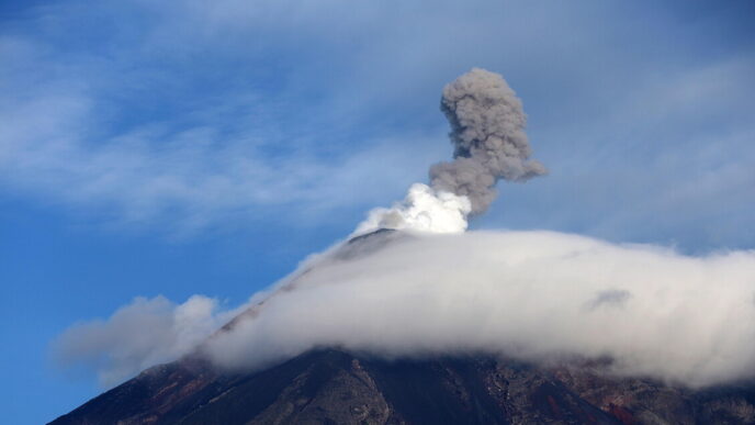 Il Vulcano Fuego Smette Di Eru