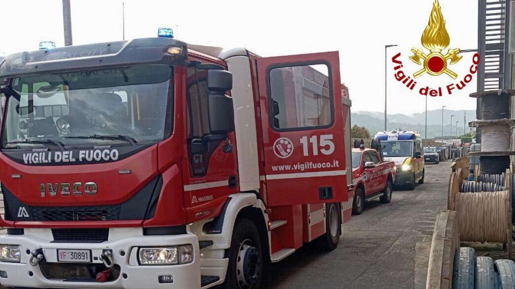 Incendio Al Viola Park Di Bagn