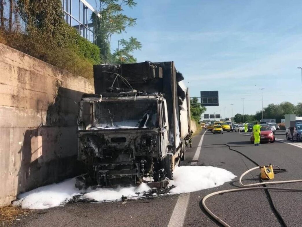 Incendio Camion Sul Gra All27Al
