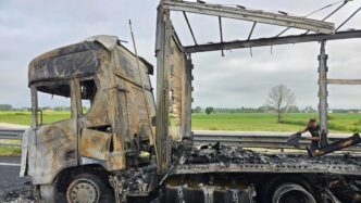 Incendio Di Due Mezzi Pesanti