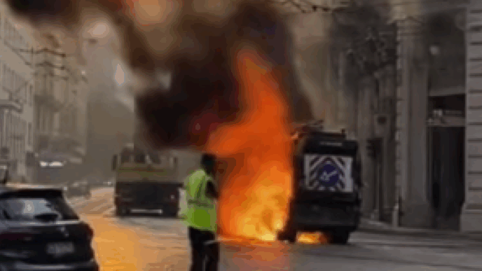 Incendio Di Un Mezzo Amiat Dur