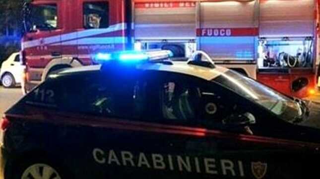 Incendio Distrugge Une28099Auto Ad