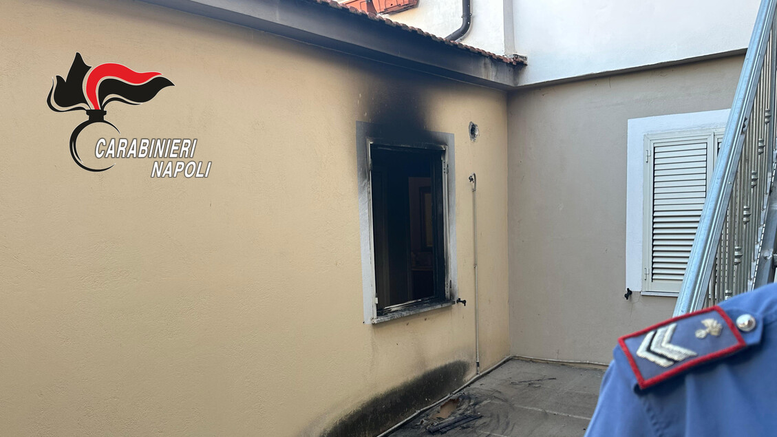 Incendio In Un Appartamento Di 1