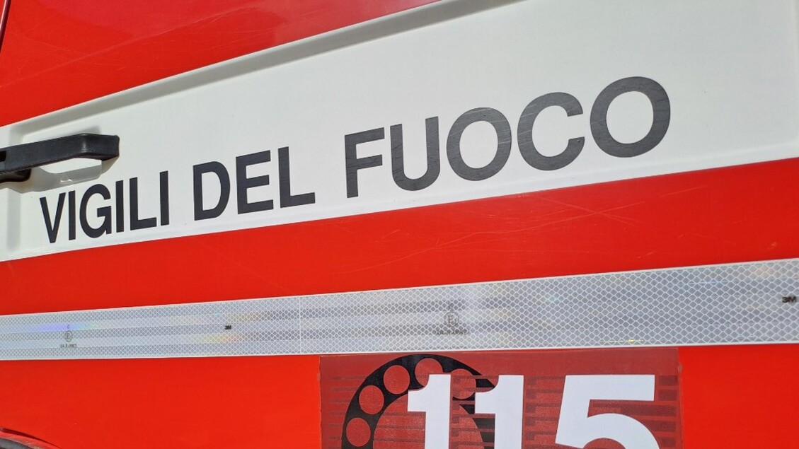 Incendio In Un Capannone In Vi