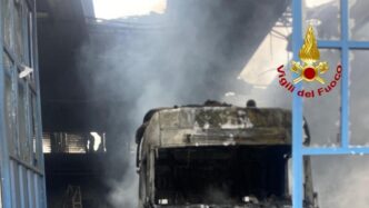 Incendio Nei Capannoni Della P