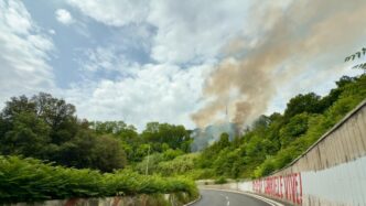 Incendio Sulla Collina Di Mari