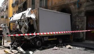 Incidente A Napoli3A Furgone Pe