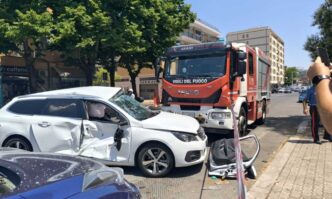 Incidente A Latina Tra Une28099Auto
