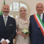 Isabel Russinova E Rodofo Martinelli Carraresi Si Sposano In Una Cerimonia A Trieste: Unione Fra Arte, Cultura E Impegno Sociale