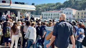 Ischia Pronta A Une28099Estate Deci