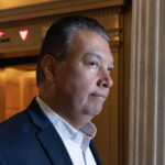 La Casa Bianca Condanna L’irruzione Del Senatore Alex Padilla Durante Conferenza Stampa A Los Angeles