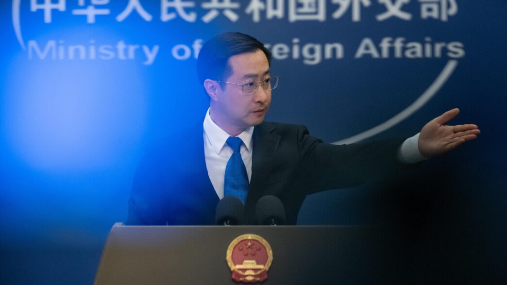 La Cina Critica Il Divieto Di