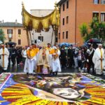 La Notte Dei Fiori E I Corsi Di Cucina Floreale Animano Il Weekend Delle Infiorate Di Spello