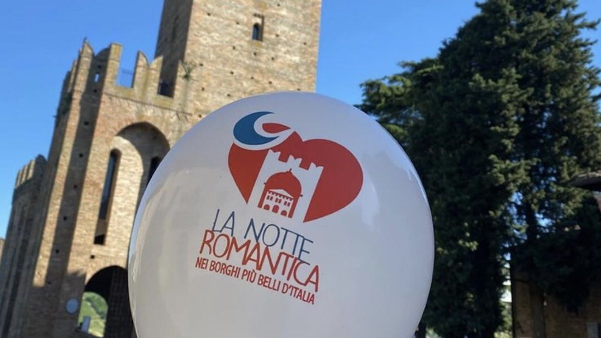La Notte Romantica Illumina Di