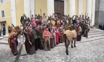 La Passione Di Cristo Attraver
