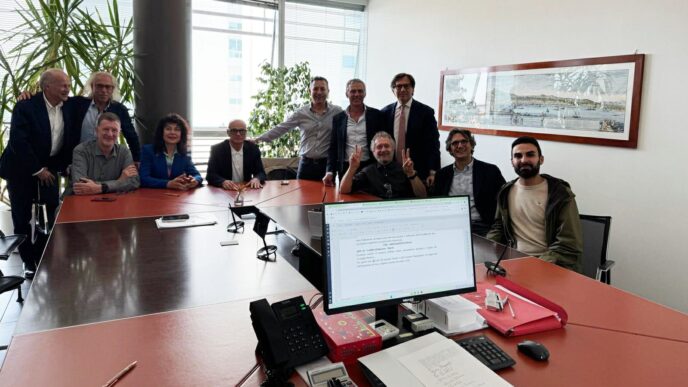 La Societc3A0 Italiana Di Tricolo
