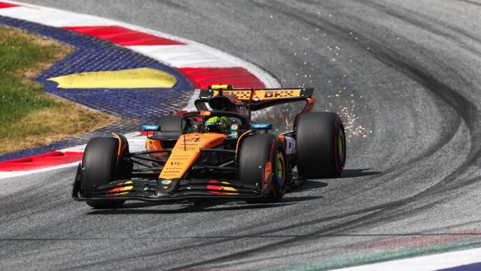 Lando Norris In Pole Al Gp De28099A