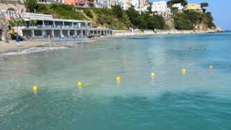 Lavori Sulla Spiaggia Di Marin