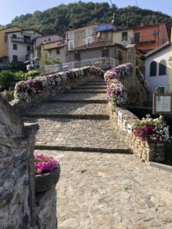 Liguria Stanzia 220 Mila Euro