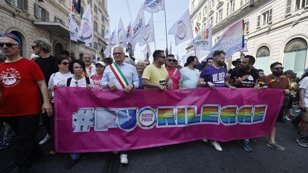 Manifestazione A Roma Con Poli