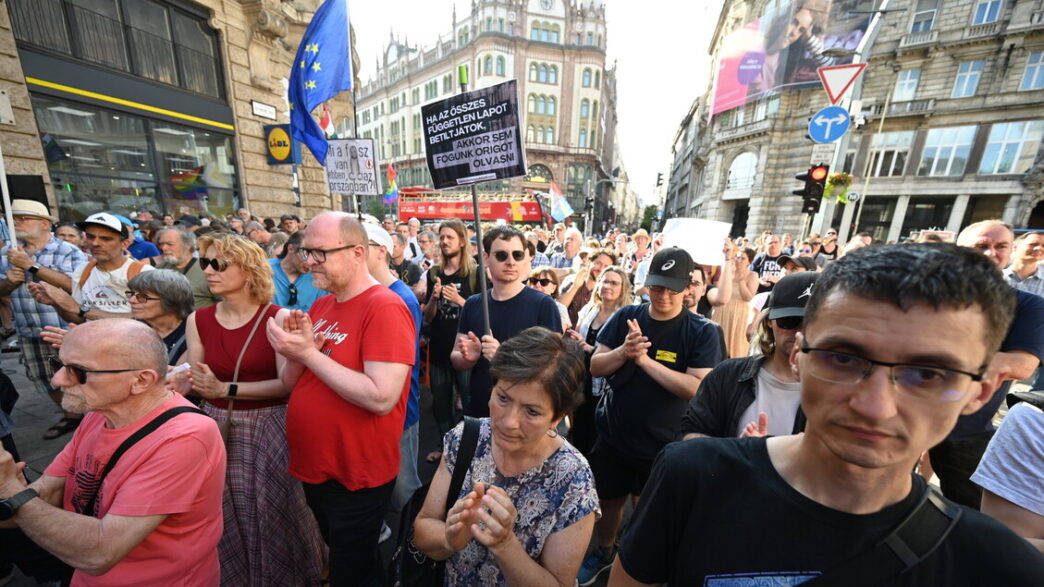 Manifestazione Di Estrema Dest