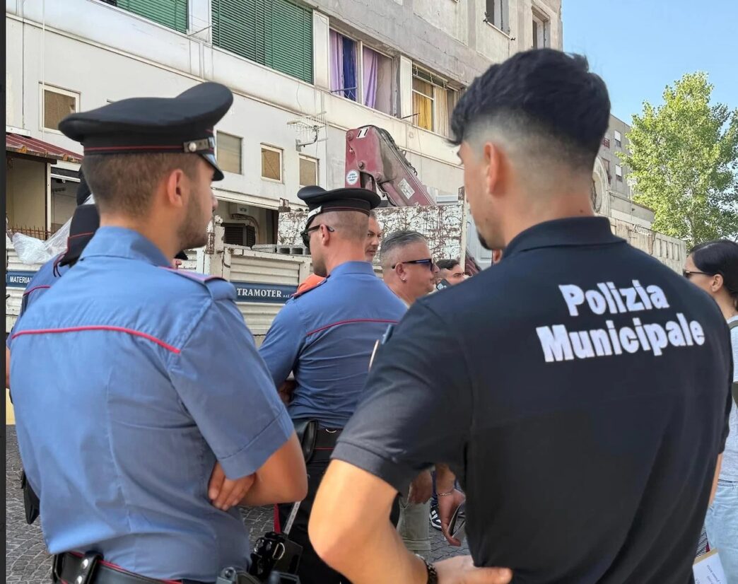 Maxi Operazione A Napoli3A Sequ