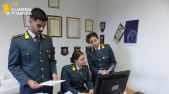 Maxi Indagine A Prato Per Evas
