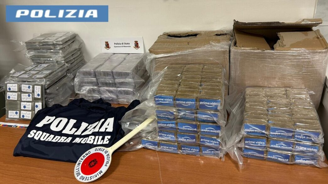 Maxi Sequestro Di Hashish Tra
