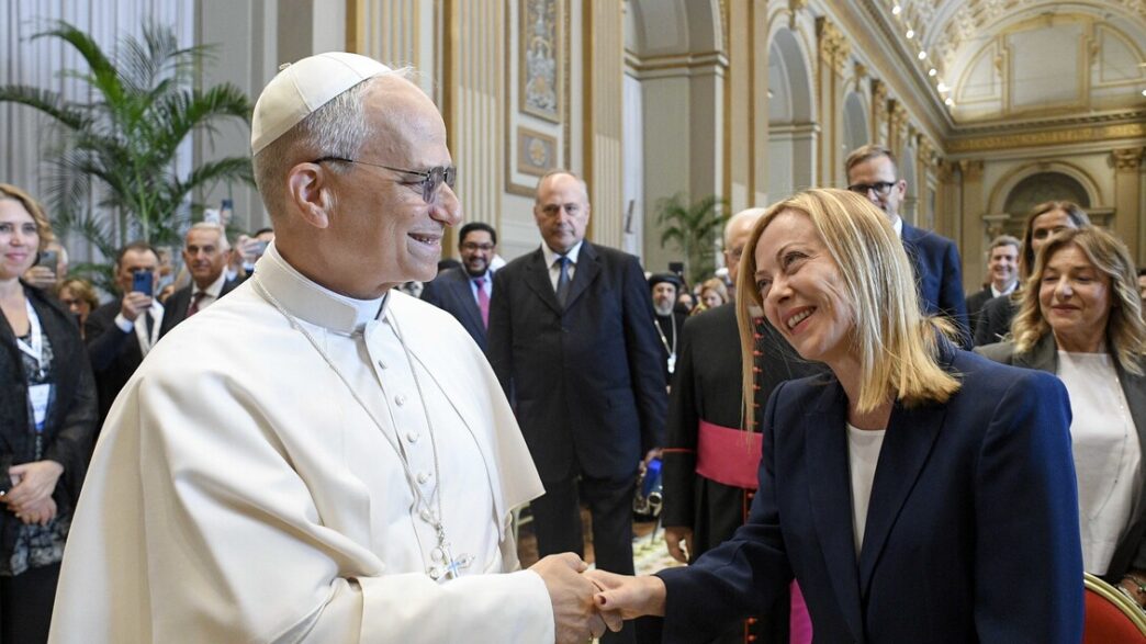 Meloni3A Il Papa Leon Xvi Ha In