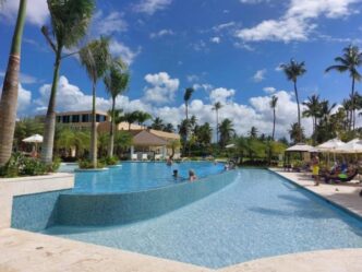 Michc3A8S E Playa Esmeralda3A Nuov