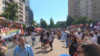 Migliaia Di Persone Al Milano