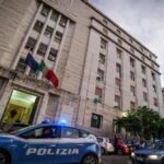 Minaccia Di Darsi Fuoco Alla Questura Di Napoli Da Parte Di Un Cittadino Egiziano In Stato Di Agitazione