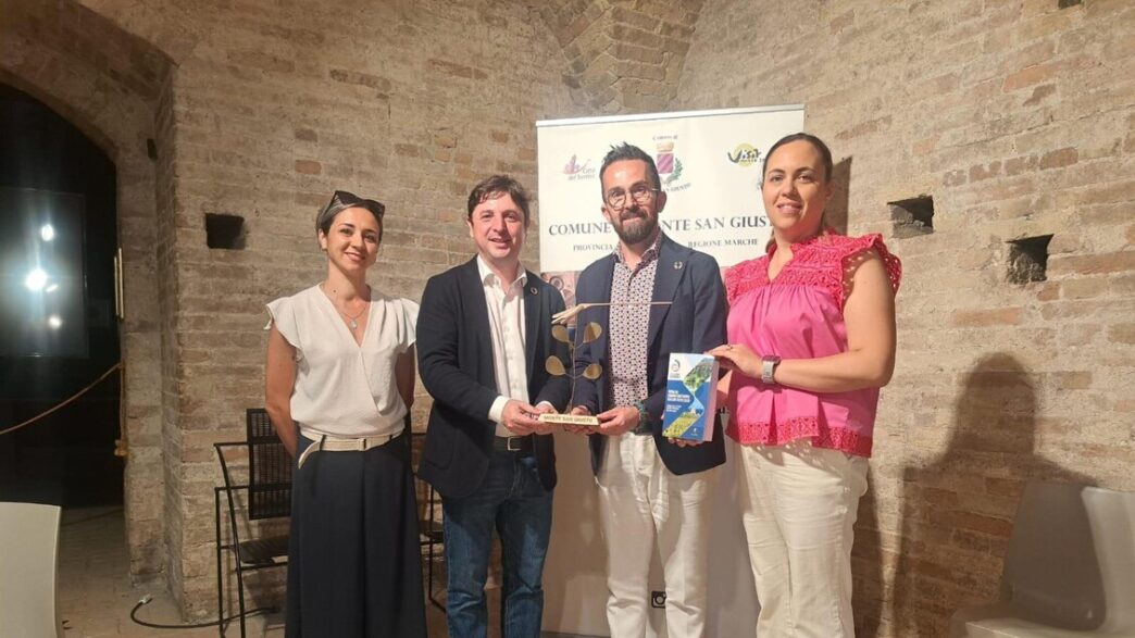Monte San Giusto Entra Nella R