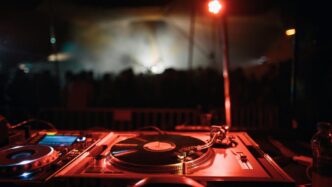 Musica Vintage Tra Vinili E Sf