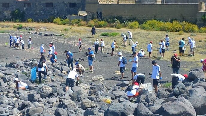Napoli Est2C Oltre 200 Volontar
