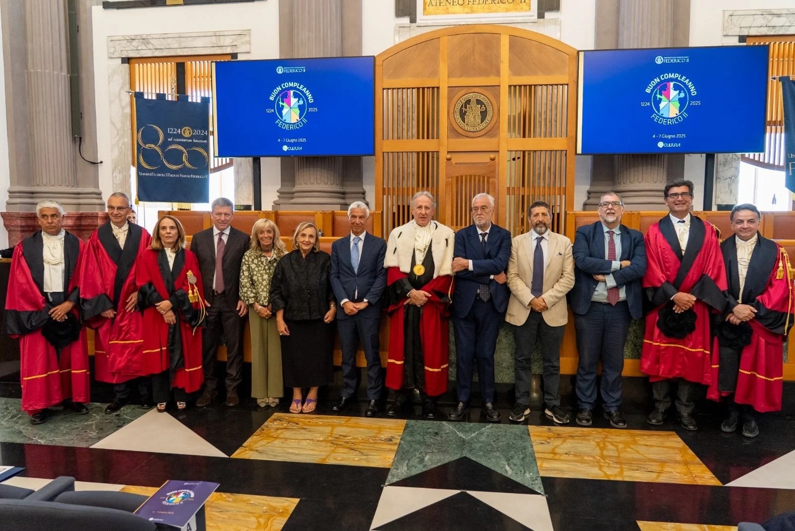 Napoli Festeggia 801 Anni Dell