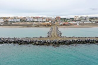 Natante Di 18 Metri Prende Fuo