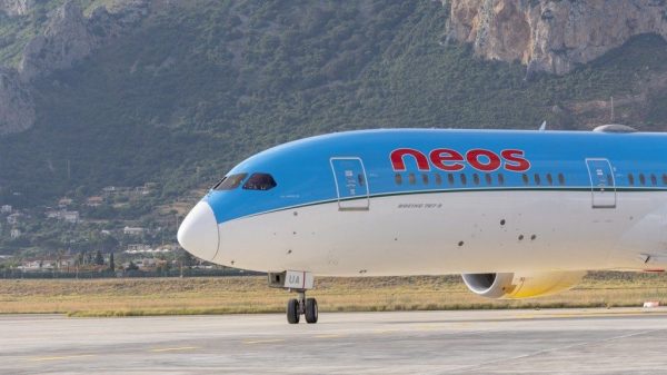 Neos Inaugura La Seconda Stagi